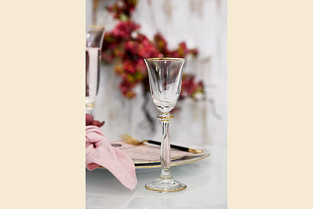 Eleganckie kieliszki do likieru New York-NYD