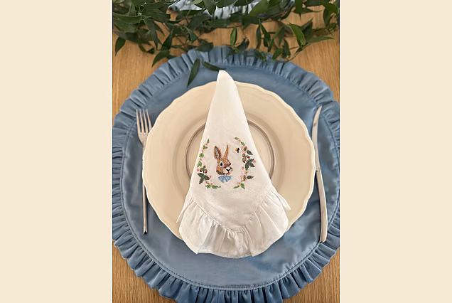 Serwetka haftowana-Easter Bunny